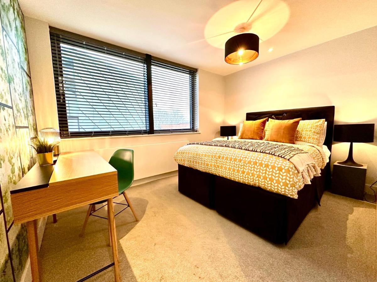 Beautiful New 2 Bedroom Apartment - Next To The Beach - Great Location - Free Parking - Fast Wifi - Smart Tv - Sleeps Up To 4! Close To Purbeck, Corfe Castle, Sandbanks, Poole & Bournemouth Swanage Exterior foto