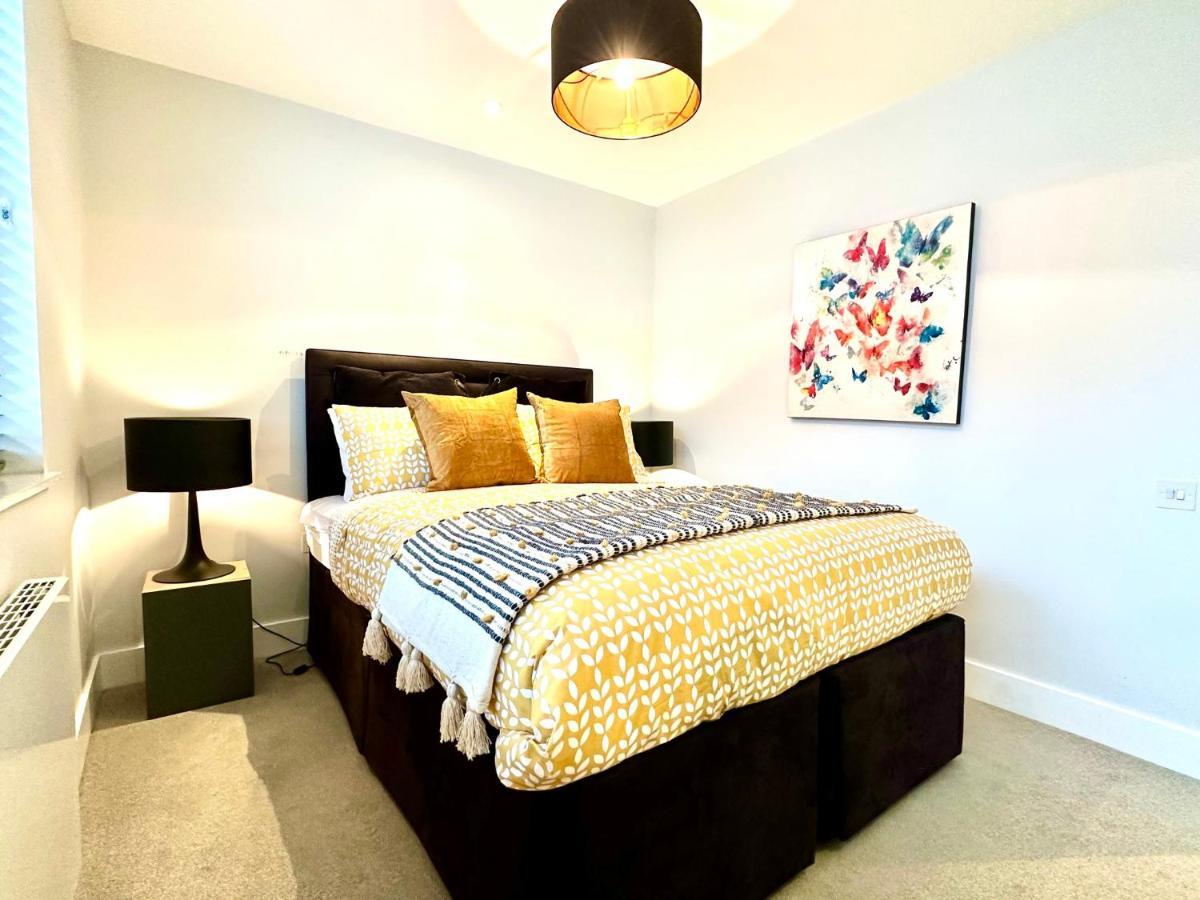 Beautiful New 2 Bedroom Apartment - Next To The Beach - Great Location - Free Parking - Fast Wifi - Smart Tv - Sleeps Up To 4! Close To Purbeck, Corfe Castle, Sandbanks, Poole & Bournemouth Swanage Exterior foto