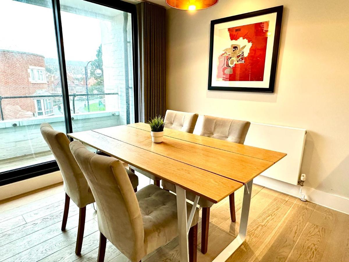 Beautiful New 2 Bedroom Apartment - Next To The Beach - Great Location - Free Parking - Fast Wifi - Smart Tv - Sleeps Up To 4! Close To Purbeck, Corfe Castle, Sandbanks, Poole & Bournemouth Swanage Exterior foto